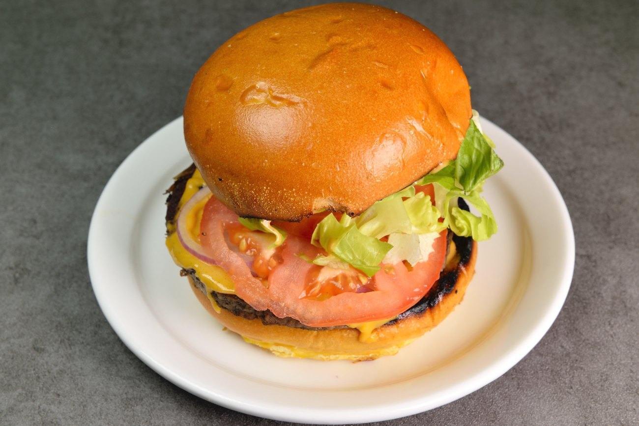 Un burger végétal chez Veganarie
