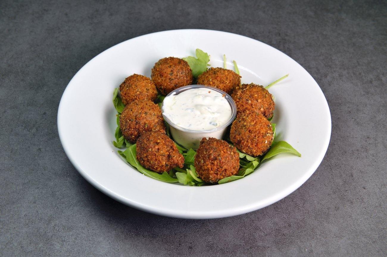 Falafels avec tzatziki végétal chez Veganarie